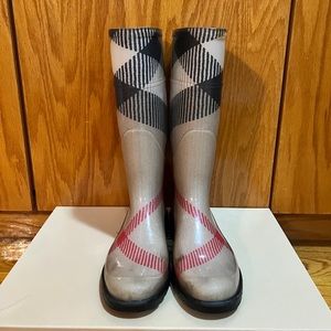 Burberry Rain and Snow Boots size 39